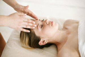 Woman-Having-a-Face-Massage